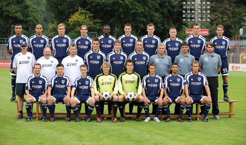 tl_files/Abseits/img/Mannschaften/mannschaft08_09.jpg tl_files/Abseits/img/Mannschaften/mannschaft08_09.jpg