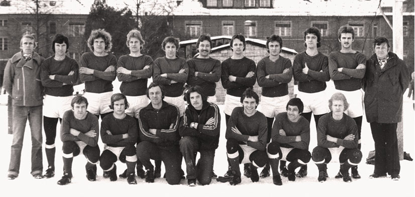 tl_files/Abseits/img/Mannschaften/mannschaft78_79.jpg tl_files/Abseits/img/Mannschaften/mannschaft78_79.jpg